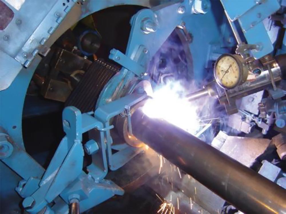 acrowood-automatic-welder-machine-ensures-IFO-accuracy